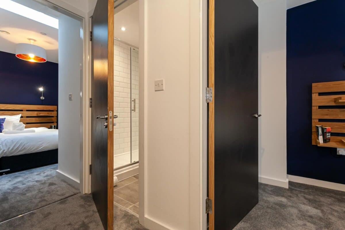 Superb 2 Bed Flat 5Min To Old Trafford Stadium Manchester Ngoại thất bức ảnh