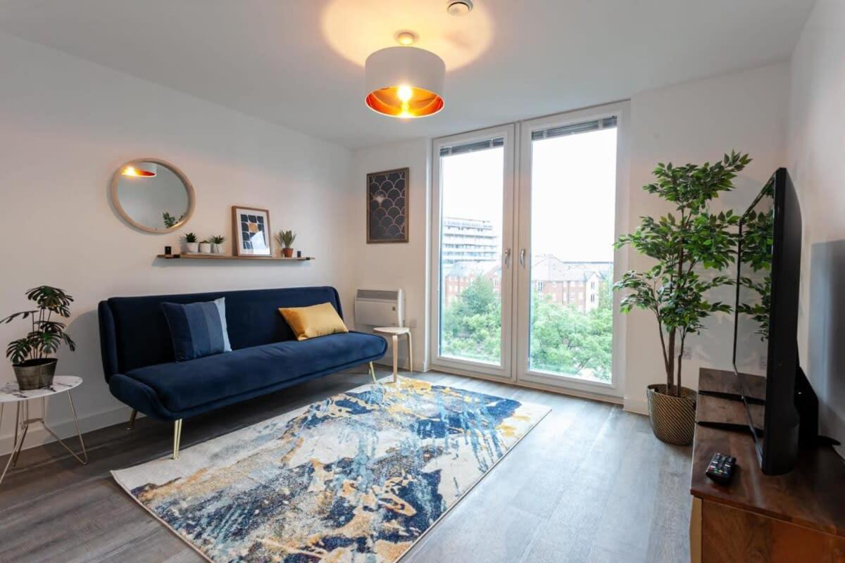 Superb 2 Bed Flat 5Min To Old Trafford Stadium Manchester Ngoại thất bức ảnh